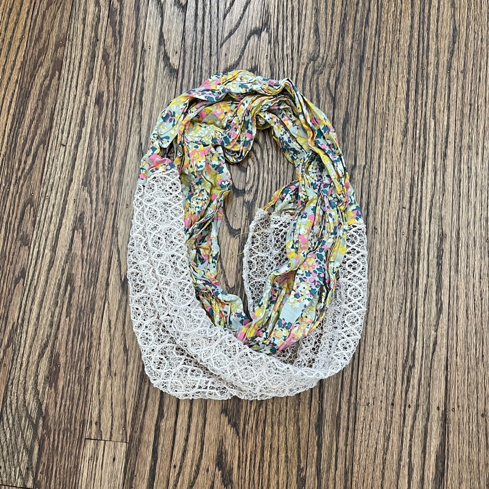 Urban Outfitters Infinity scarf! Great condition!
